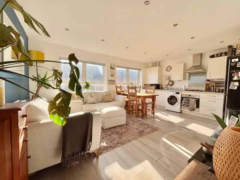 2 Bed Property for Sale