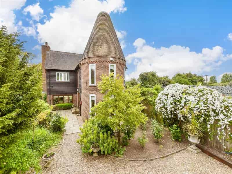 5 Bedroom Oast House For Sale Near Ash