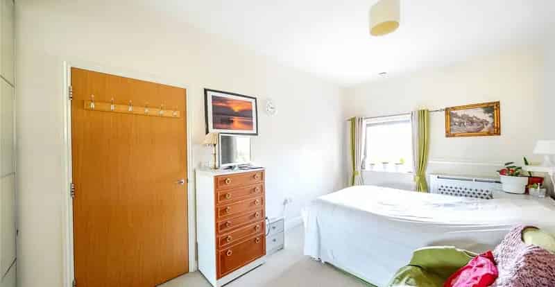 2 bedroom property for sale