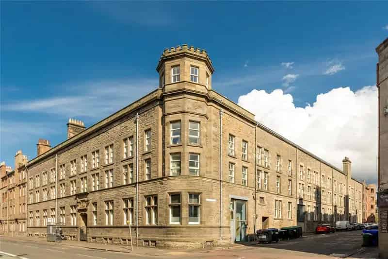2 Bedroom Apartment for Sale in Slateford Edinburgh