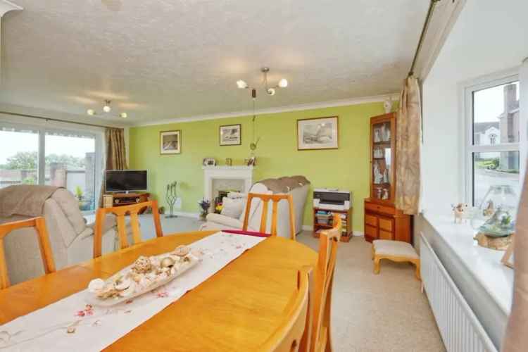 Stunning 3-Bedroom Bungalow in Minehead with Sea Views