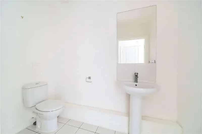 2 Bed Flat for Sale Canal-Side Development East London