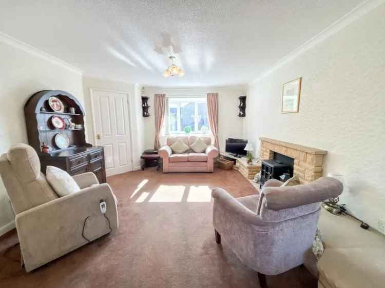 3 Bedroom Semi-Detached House For Sale No Onward Chain