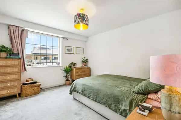 York Road, London, SW11 3RS | Property for sale | Savills