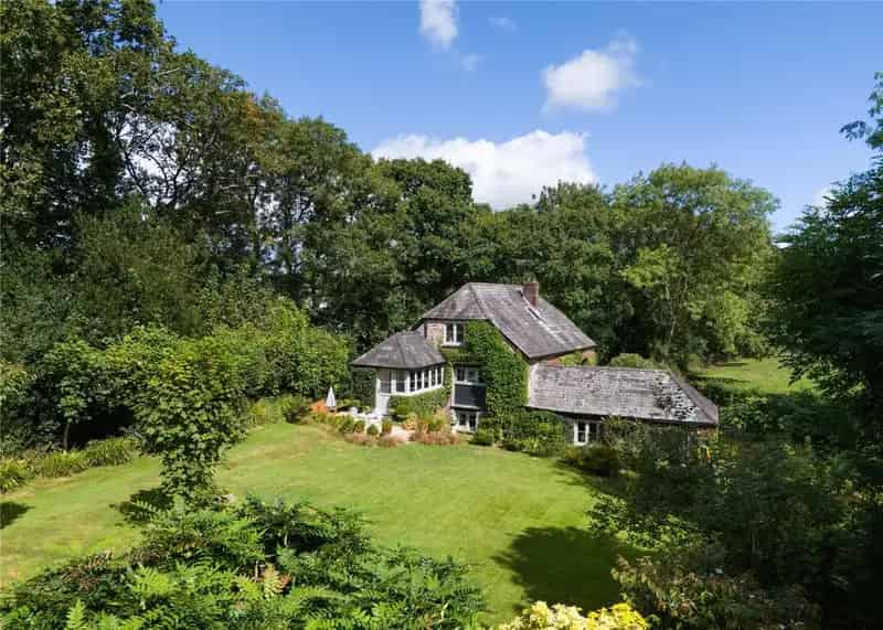 5 Bedroom Detached Stone Mill House with Annex and Gardens