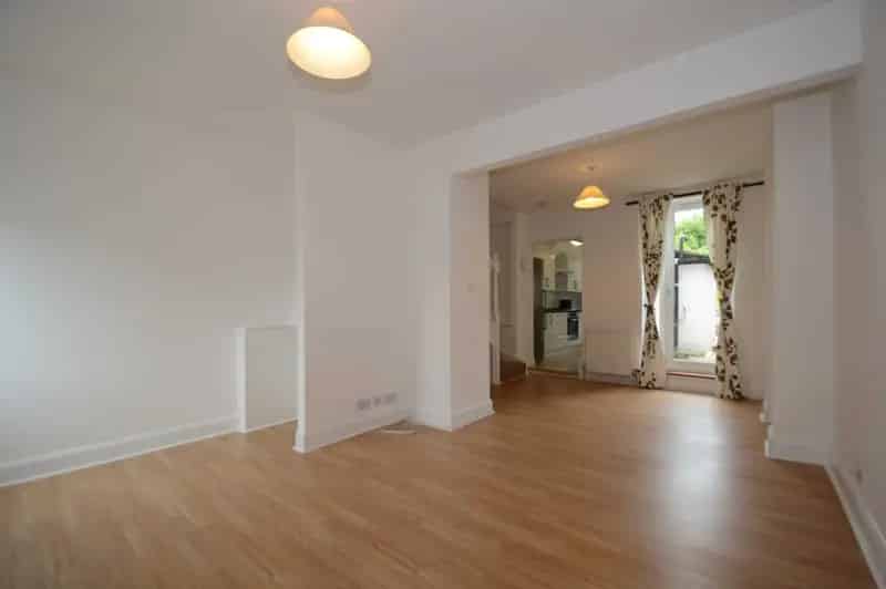 2 Bedroom End of Terrace House to Rent