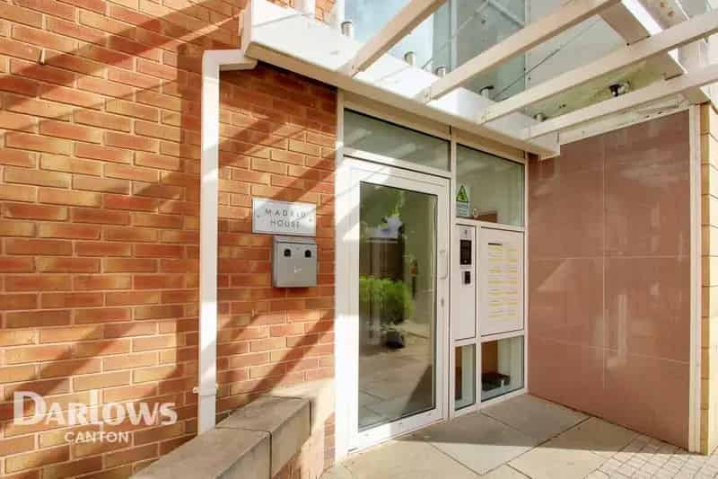 3 Bedroom Apartment for Sale
