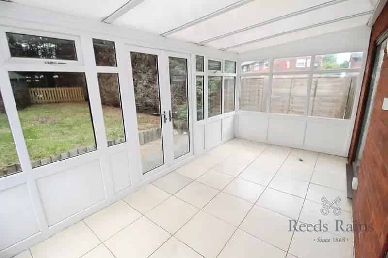 3 bedroom Detached House to rent, Middleton, West Yorkshire, LS10