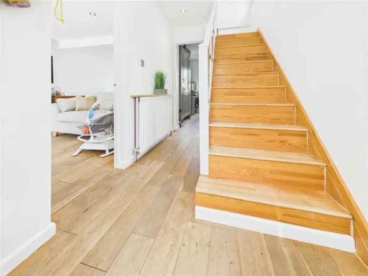 3 Bedroom End Terrace House for Sale Moulsham Lodge