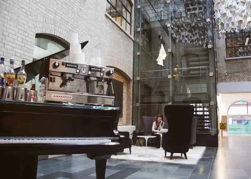 Serviced Offices to Rent in Medius House London