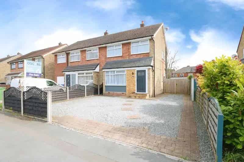 3 Bedroom Semi-Detached House for Sale