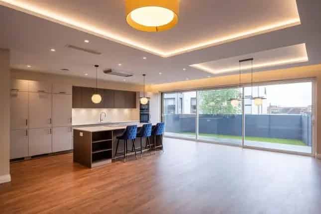 Luxury 3-Bed Garden Flat NW3  1709 sq ft