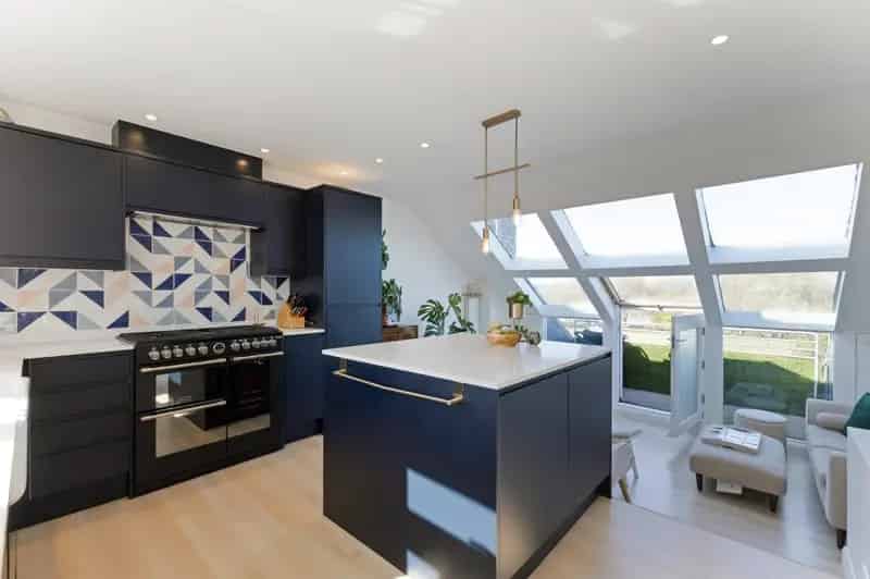2 Bedroom Duplex Apartment Wandsworth Park River Thames