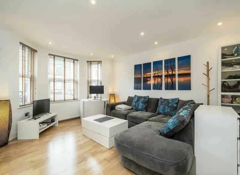 Ground Floor Studio Flat Near Chiswick Park