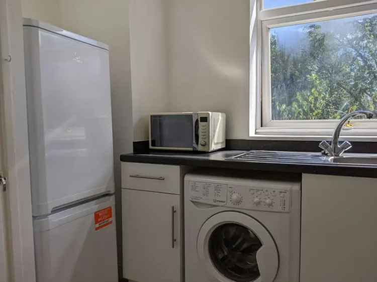 Flat For Rent in Sheffield, England