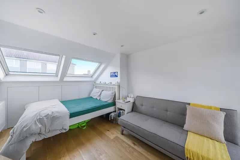 Fraser Street Family Home Investment Opportunity