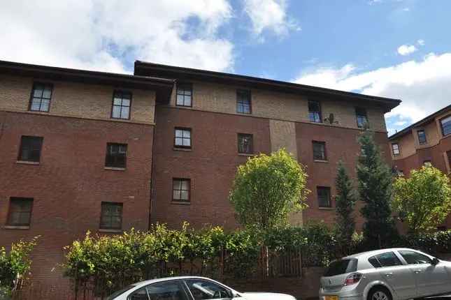 Flat to rent in Oban Drive, North Kelvinside, Glasgow G20