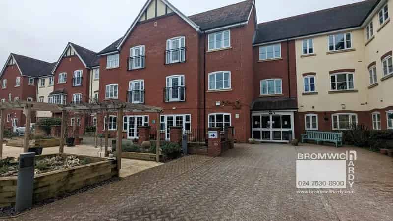 Hair Salon For Lease in Briar Croft Stratford