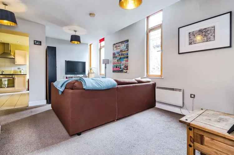 2 Bedroom Flat for Sale Manchester M1 - Chatsworth House