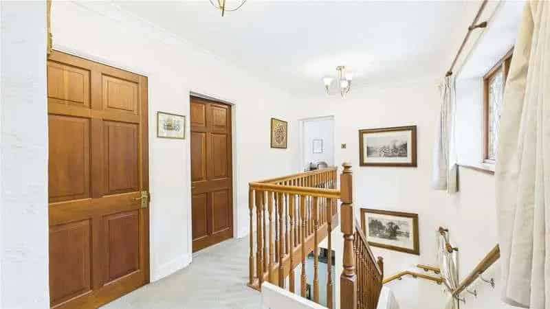 7 Bed House for Sale near Woking and Guildford