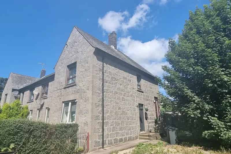 3 bedroom flat to rent