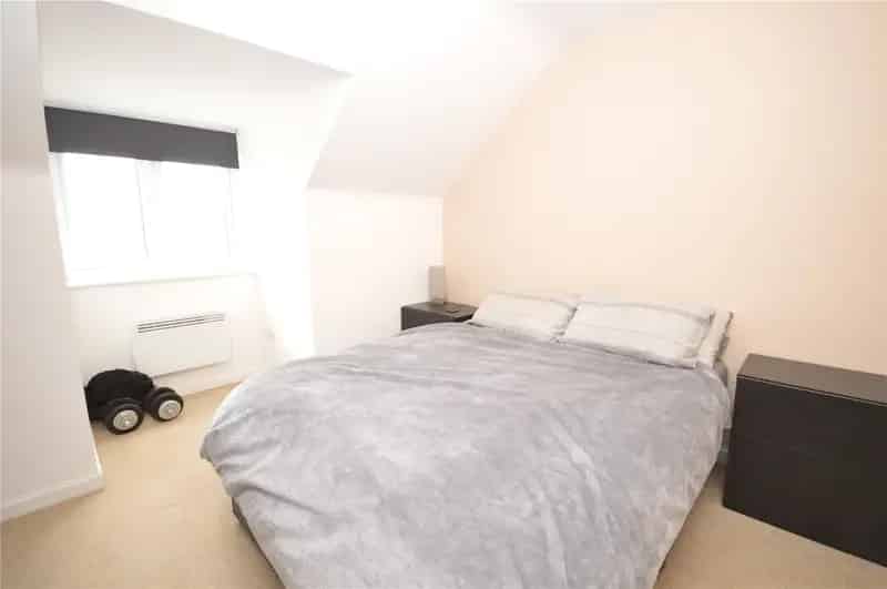 Flat For Sale , 16, Shakespeare Drive, Southampton, England