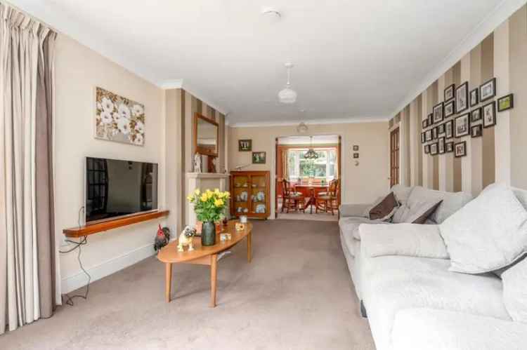 6 bedroom detached house for sale