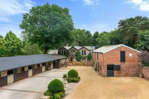 Equestrian Estate Victorian Cottage 5 Acres 7 Stables