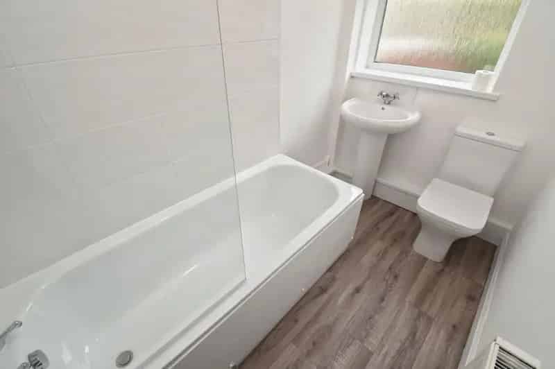 3 Bed Detached House with Parkland Views - No Chain