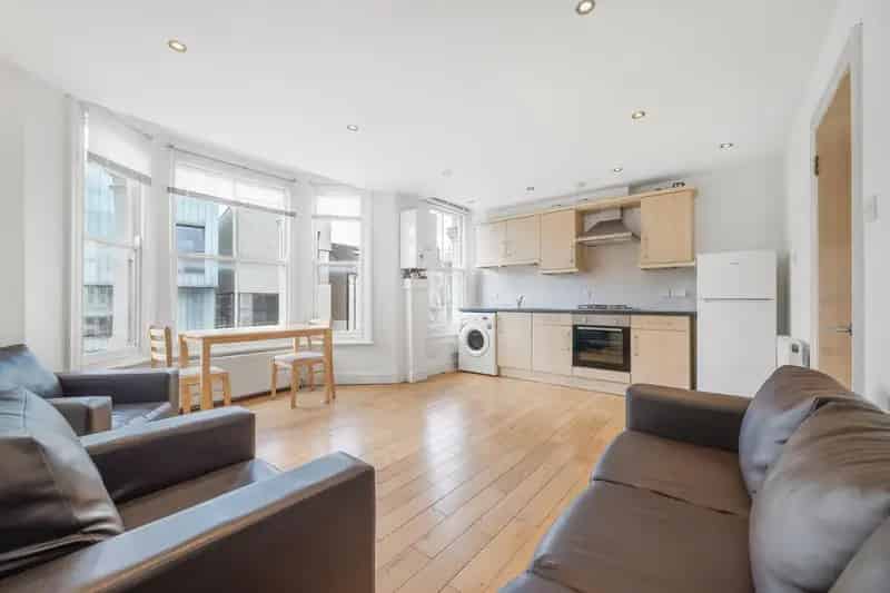 2 Bedroom Flat House to Rent in Clapham Brixton