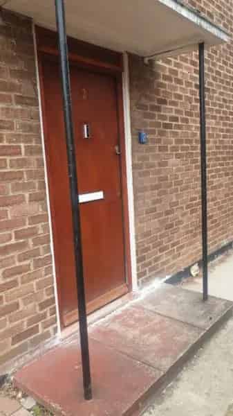 2 Bed 1st Floor Flat Essex Private Garden Parking Right To Buy
