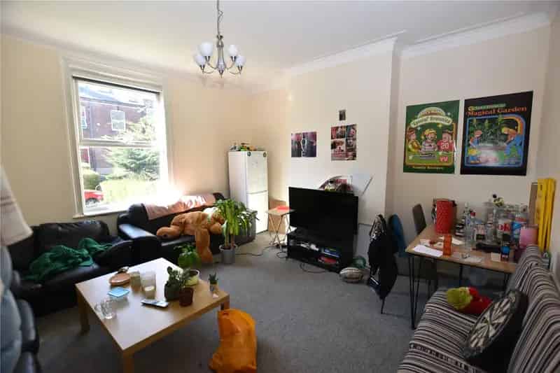 Six Bedroom HMO - High Yield Investment Opportunity