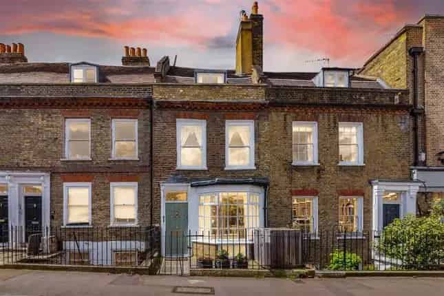 Grade II Listed Terraced House for Sale Royal Hill London