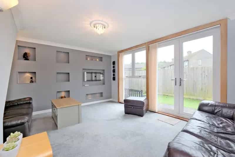 Spacious 2-Bed End Terrace House in Popular Residential Area