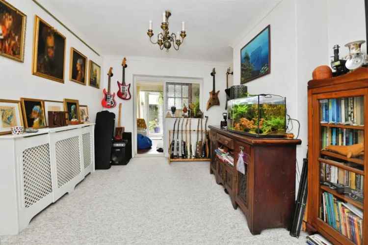 Three Bedroom House with Wrap Around Garden