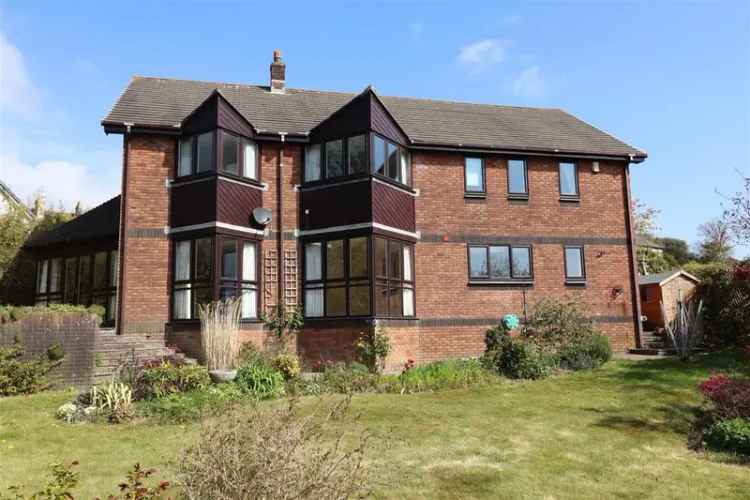 4 Bedroom Detached House To Rent