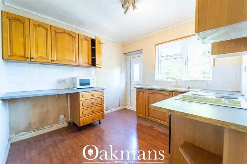 3 Bedroom Terrace House for Sale - Requires Modernization - No Chain