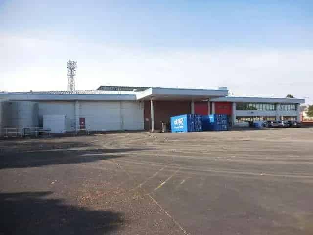 Vehicle Repair Workshop and Offices To Let