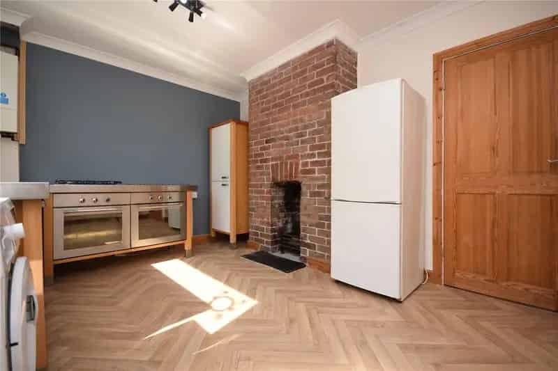 3 Bedroom Semi-Detached House in Wortley