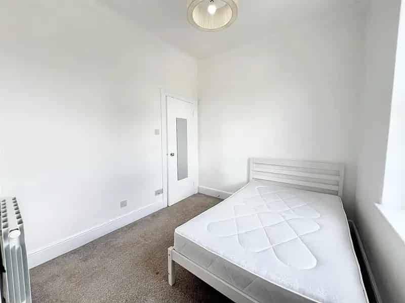 1 Bedroom Flat to Rent in Bath Oldfield Park