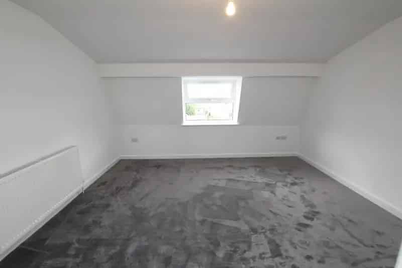 4 Bedroom Flat to Rent