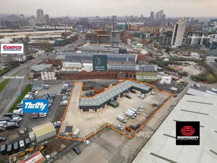 Secure Industrial Unit with Motorway Access and Ample Parking