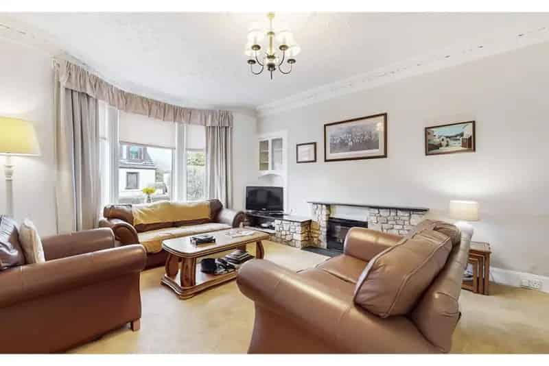 2 Bed Detached Bungalow Strathaven 2 Reception Rooms