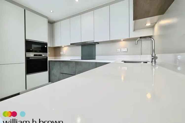 Luxury Southend Apartment with Estuary Views Zero Deposit Option