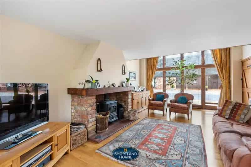 4 Bedroom Barn Conversion House to Rent