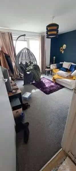 Flat For Rent , Waverley, England
