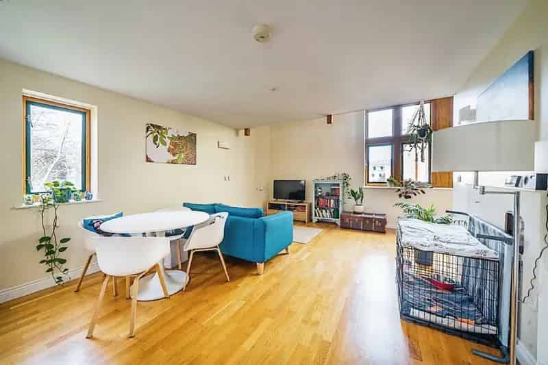 2 Bedroom Bath Apartment Near Station Zero Deposit Available