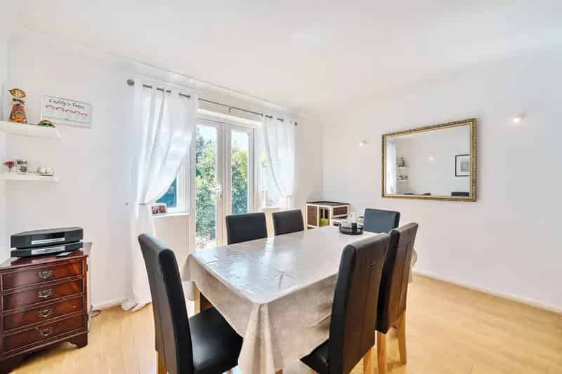 3 Bed House Near Totteridge & Whetstone Station