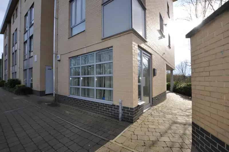 Ground Floor Commercial Unit For Sale