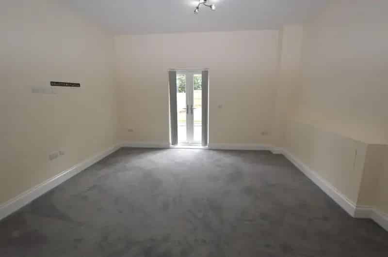 3 bedroom House
 To Let